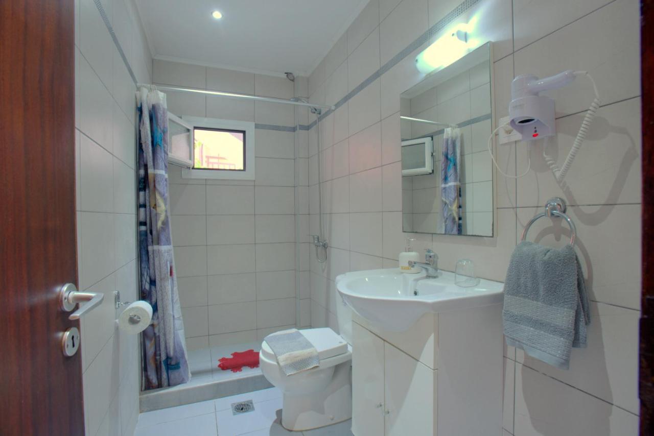 Ilias Apartments Ipsos Ngoại thất bức ảnh