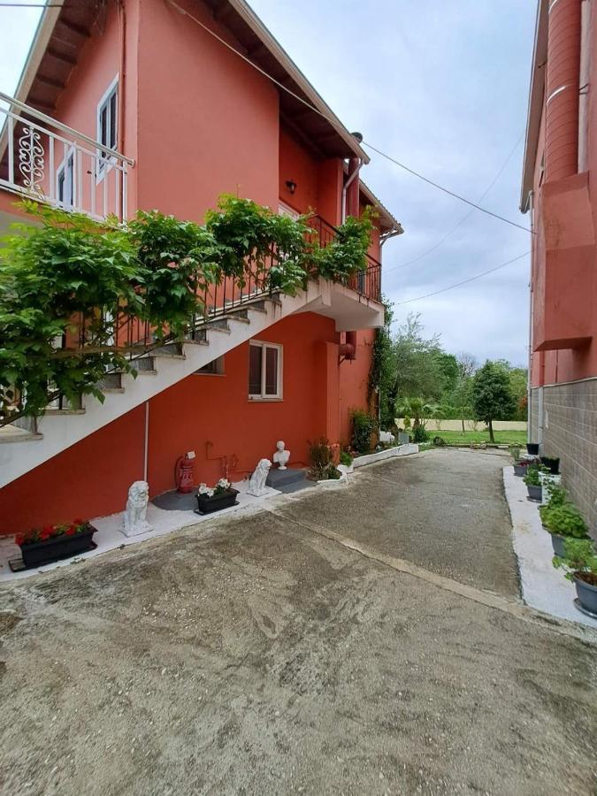 Ilias Apartments Ipsos Ngoại thất bức ảnh