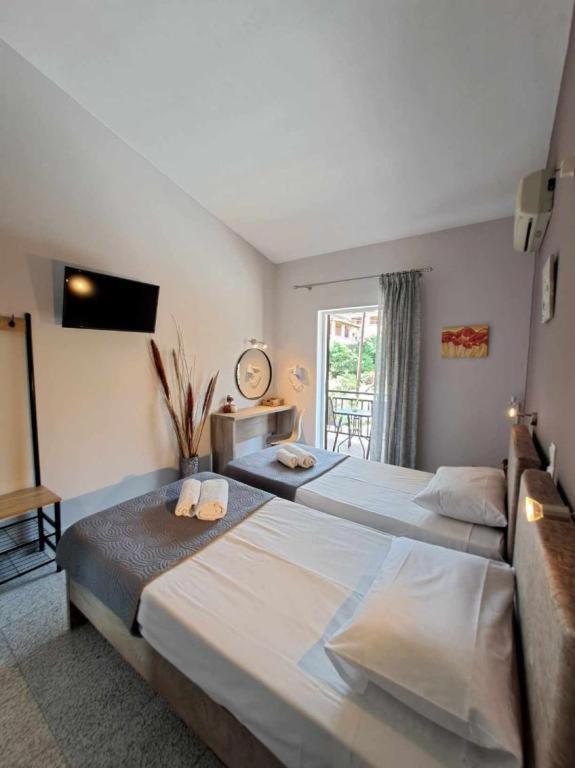 Ilias Apartments Ipsos Ngoại thất bức ảnh