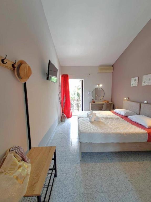 Ilias Apartments Ipsos Ngoại thất bức ảnh