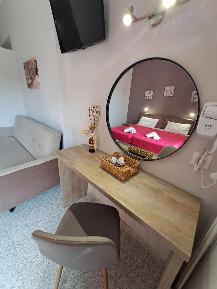 Ilias Apartments Ipsos Ngoại thất bức ảnh