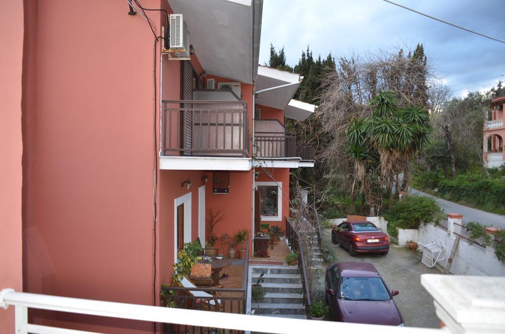 Ilias Apartments Ipsos Ngoại thất bức ảnh